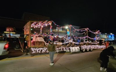 25 Entries in Parade of Lights